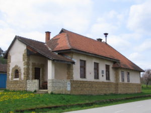 Stara šola v Adrijancih, leta 2010